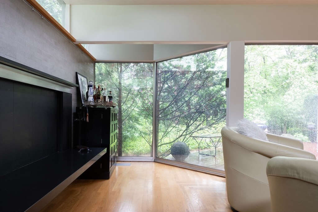 30 Barberry Road Lexington, MA 02421 - Photo 8 of 42 Gallery Image 8