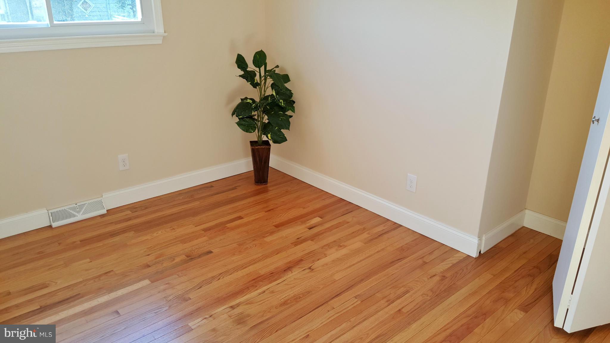 7810 Blue Grass Road Baltimore, MD 21237 - Photo 14 of 30 Bedroom 3