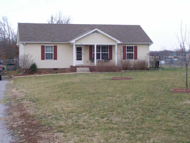 346 Paul Thompson Road Bethpage, TN 37022 - Photo 14 of 20 Another View Of The Home You Have Been Looking For ! Note Spacious Yard In Front !