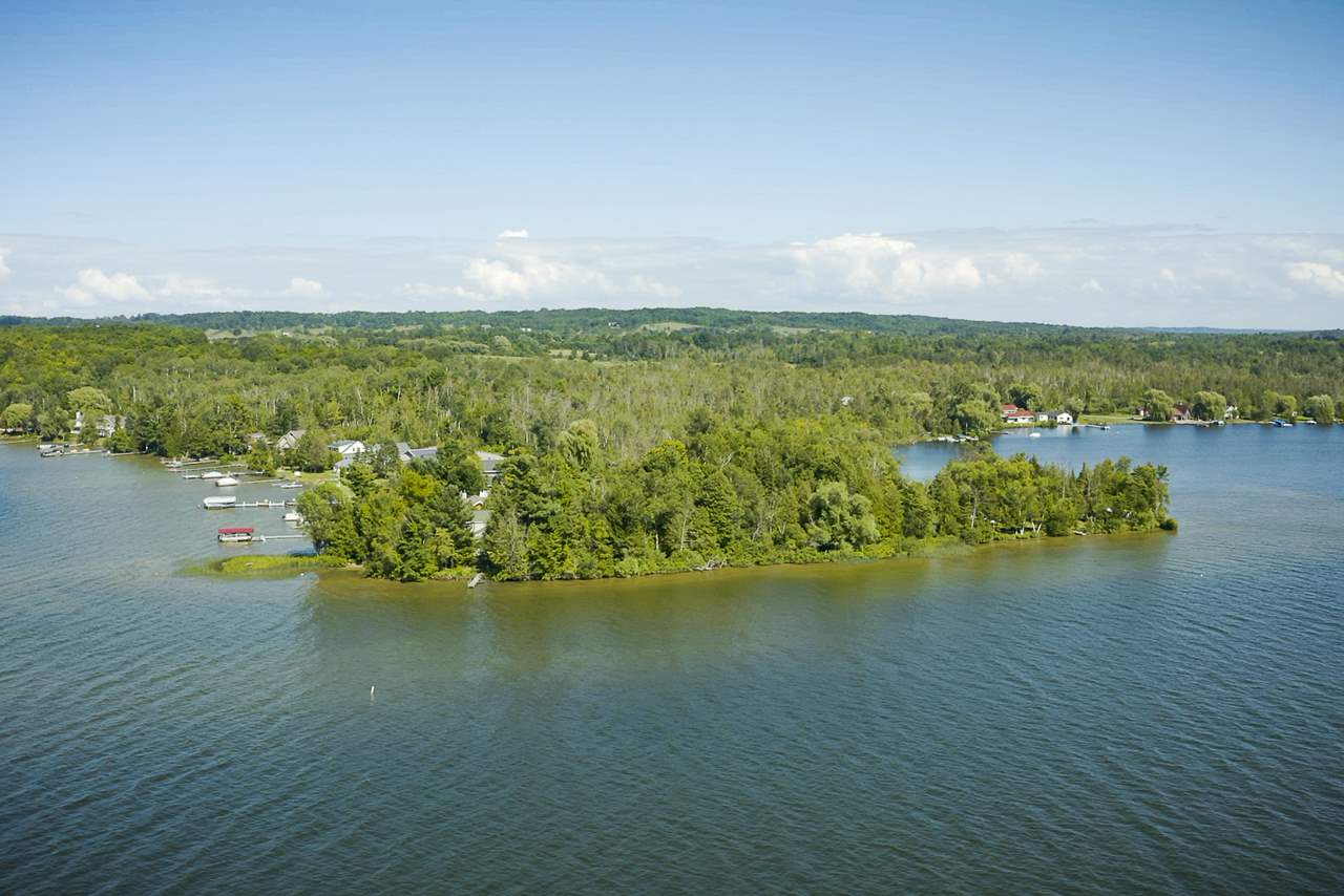 6801 East Birch Point Road Traverse City, MI 49684 - Photo 59 of 66 1881300-58.JPG