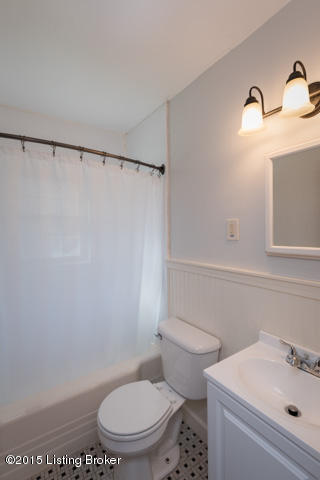 223 Ridgeway Avenue Louisville, KY 40207 - Photo 17 of 30 017