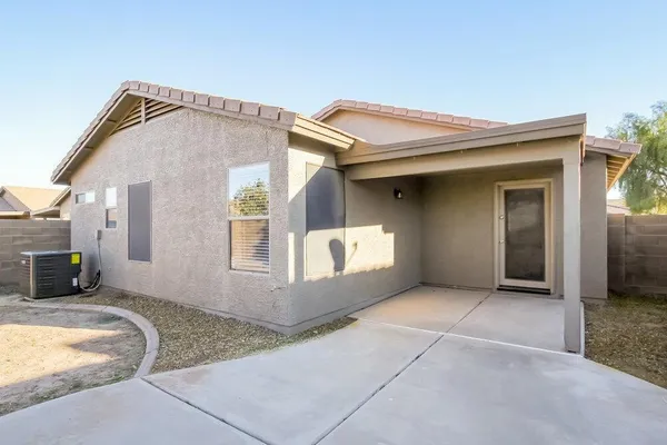 $1,825 | 43680 Bedford Drive, Maricopa, AZ 85138