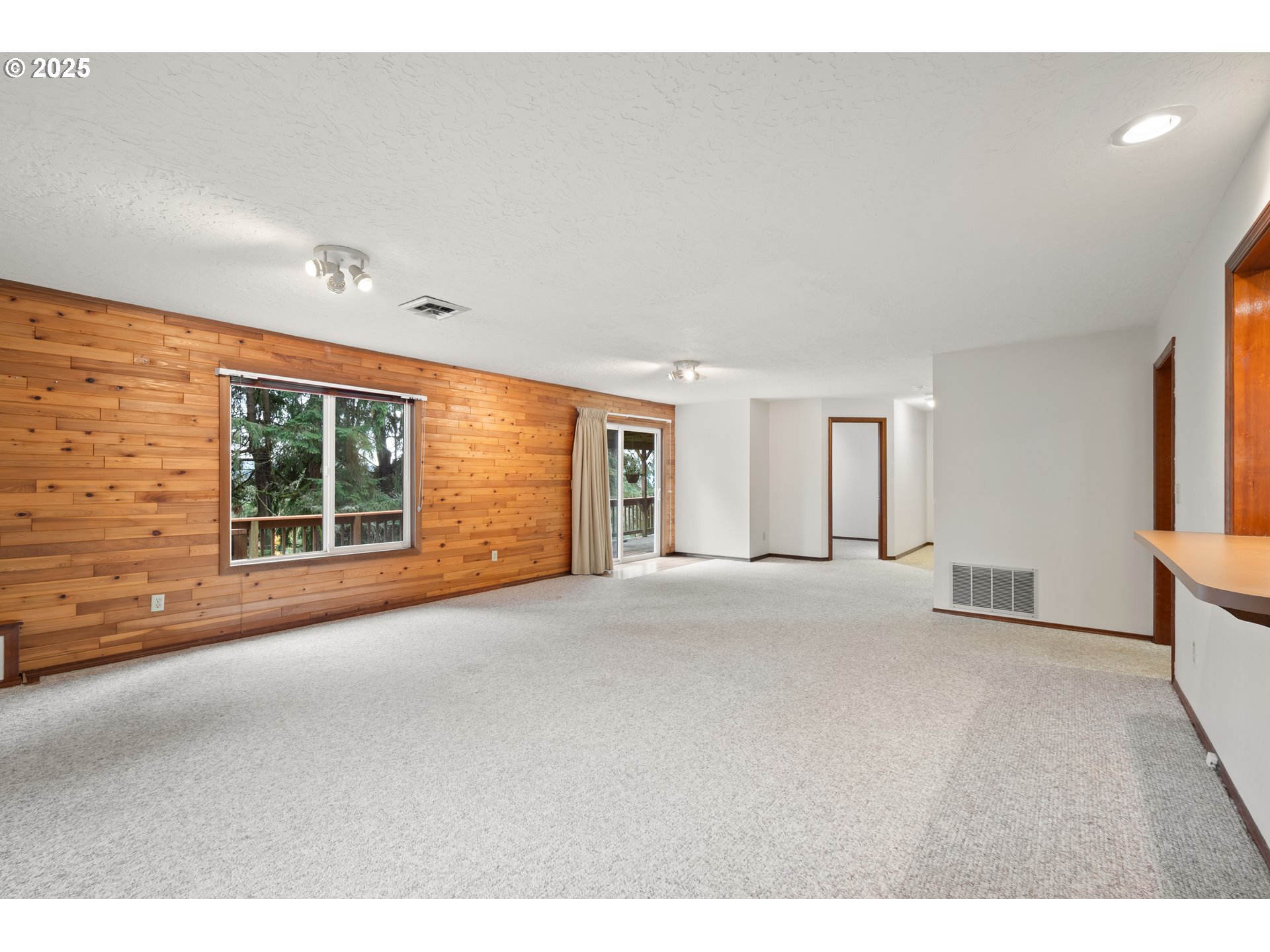 4415 Poplar Way Longview, WA 98632 - Photo 17 of 35