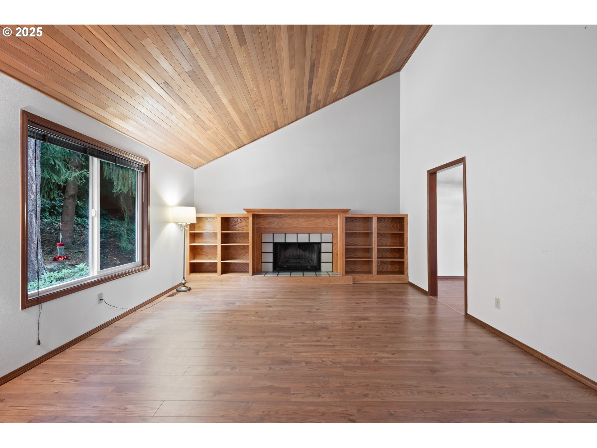 4415 Poplar Way Longview, WA 98632 - Photo 2 of 35