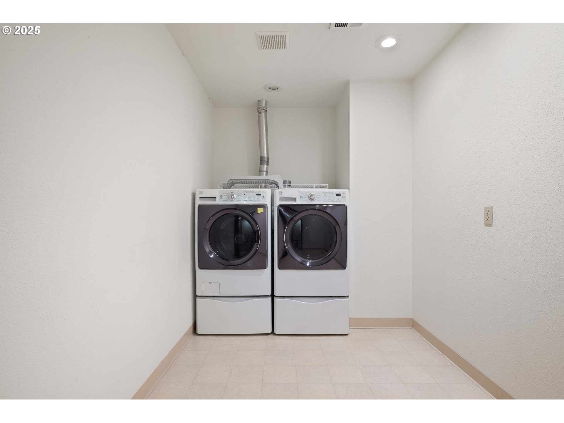 4415 Poplar Way Longview, WA 98632 - Photo 21 of 35