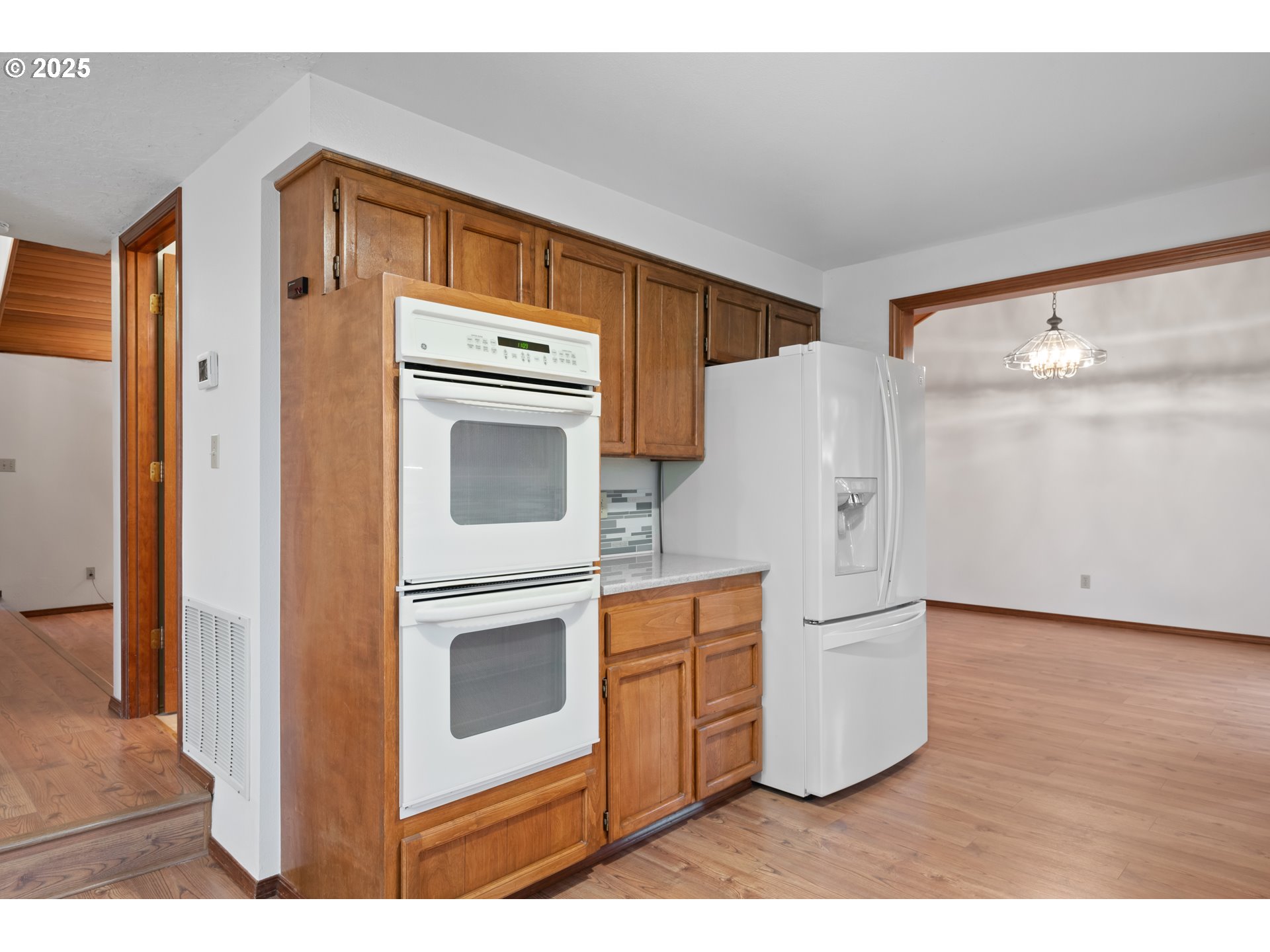 4415 Poplar Way Longview, WA 98632 - Photo 6 of 35