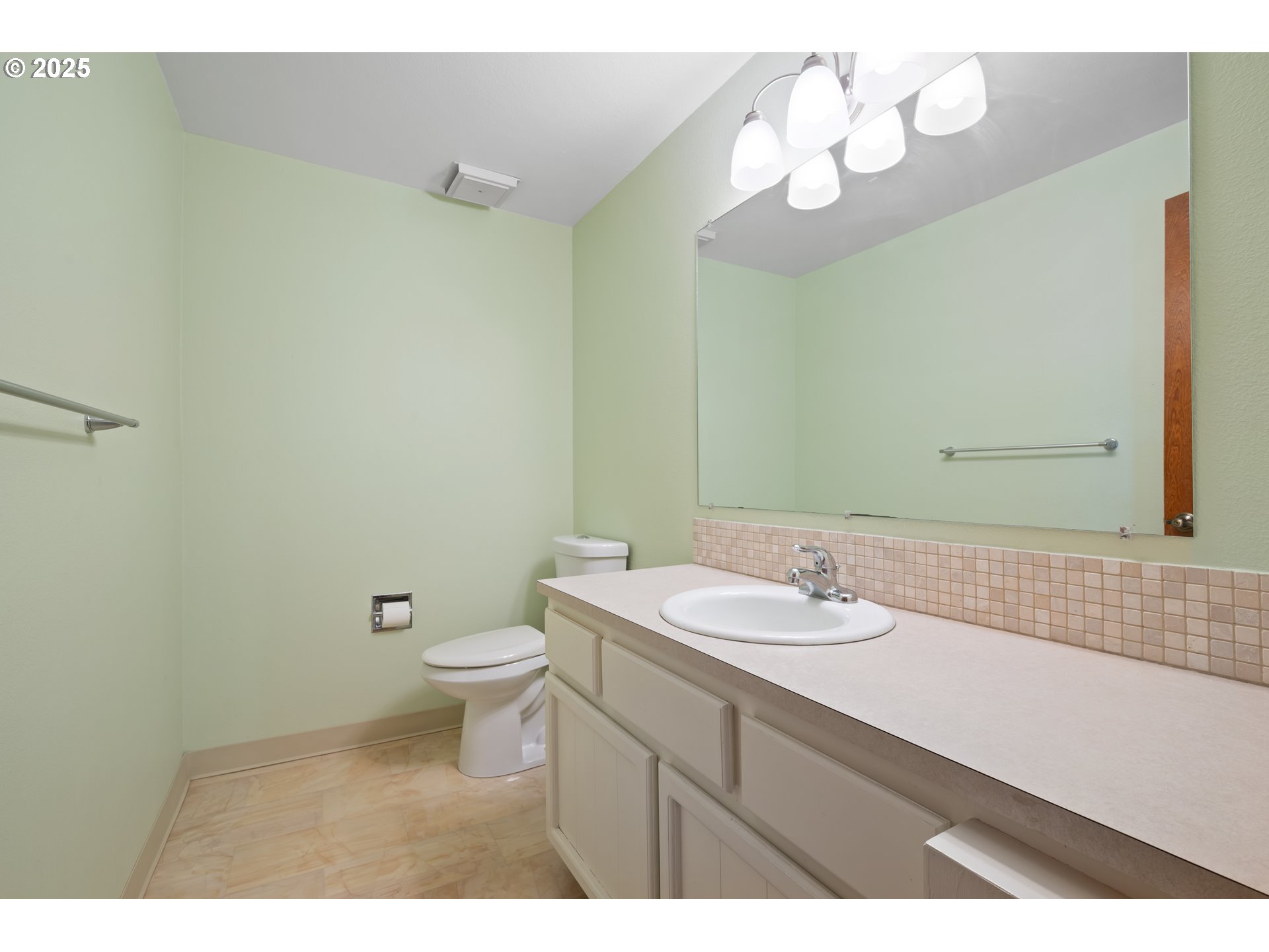 4415 Poplar Way Longview, WA 98632 - Photo 9 of 35