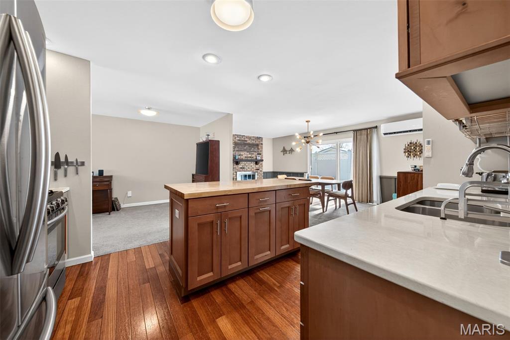 5576 Viewpoint Lane St. Louis, MO 63128 - Photo 14 of 49