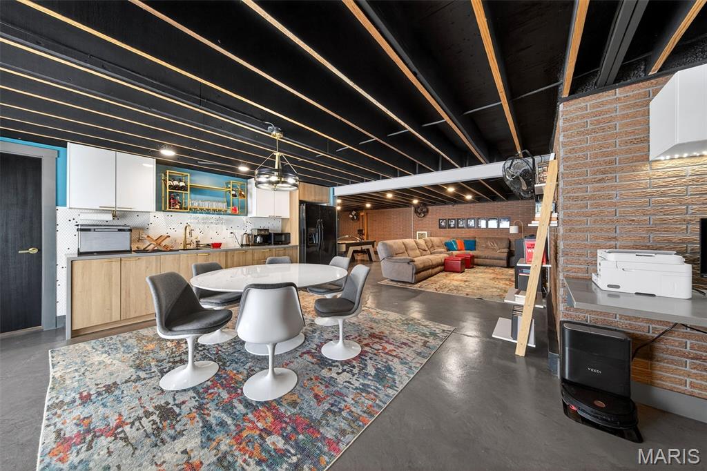 5576 Viewpoint Lane St. Louis, MO 63128 - Photo 31 of 49