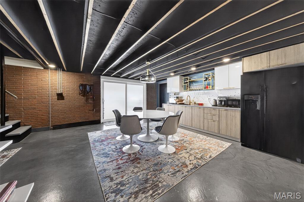 5576 Viewpoint Lane St. Louis, MO 63128 - Photo 32 of 49