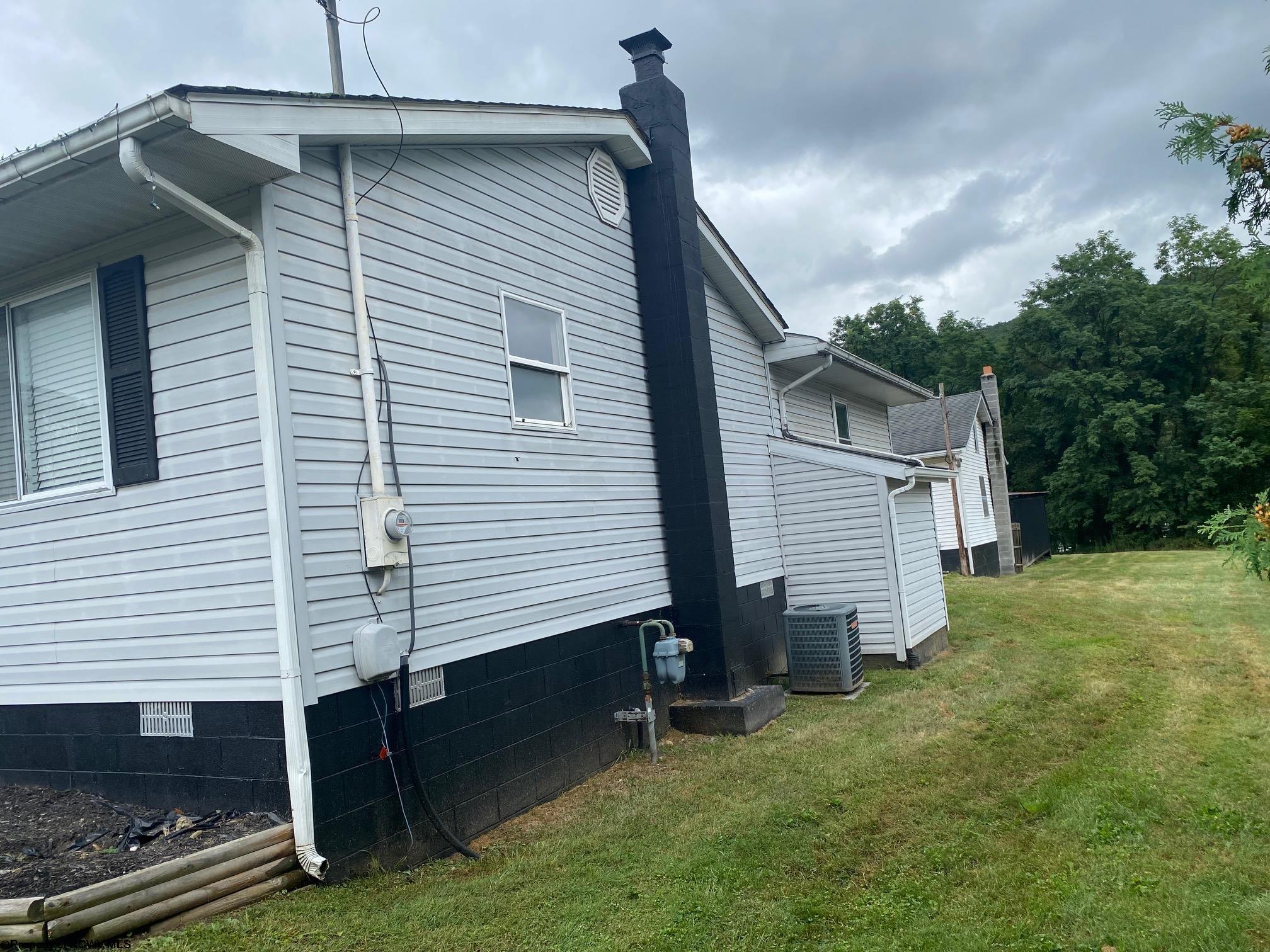 260 Adolph Road Mill Creek, WV 26280 - Photo 5 of 24 Gallery Image 5