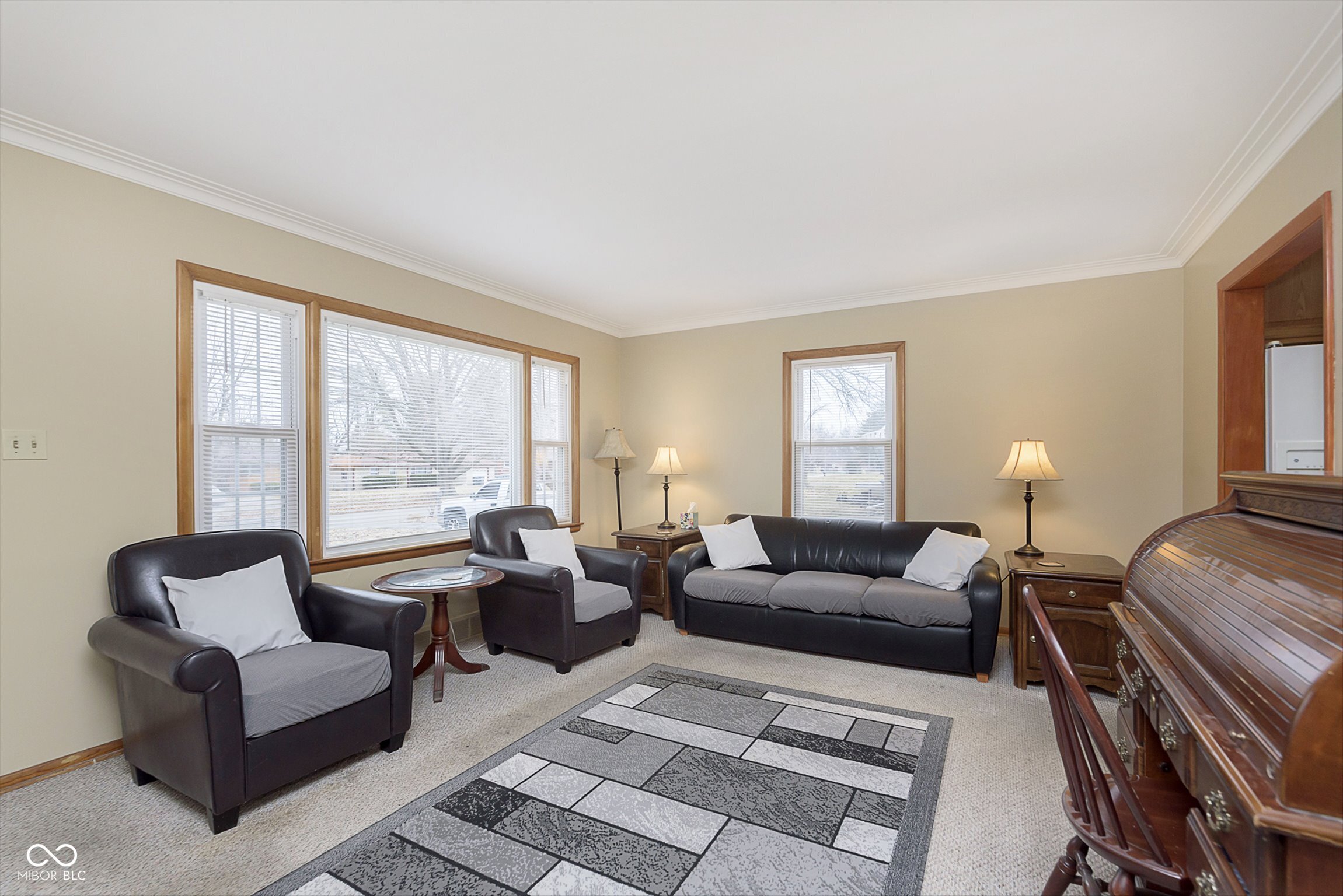 1215 North Shortridge Road Indianapolis, IN 46219 - Photo 5 of 27 Gallery Image 5