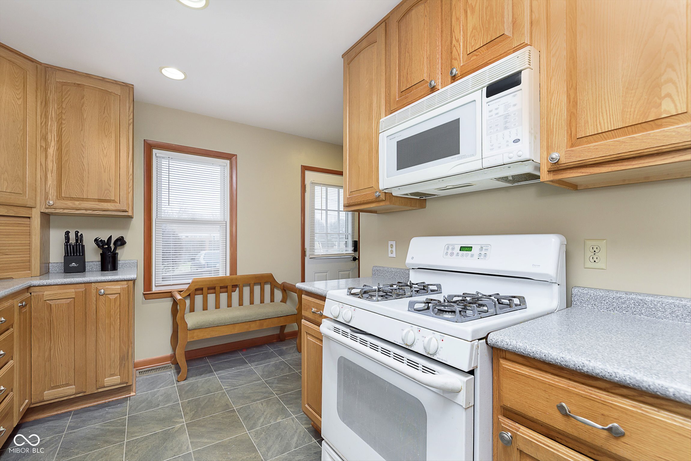 1215 North Shortridge Road Indianapolis, IN 46219 - Photo 8 of 27 Gallery Image 8