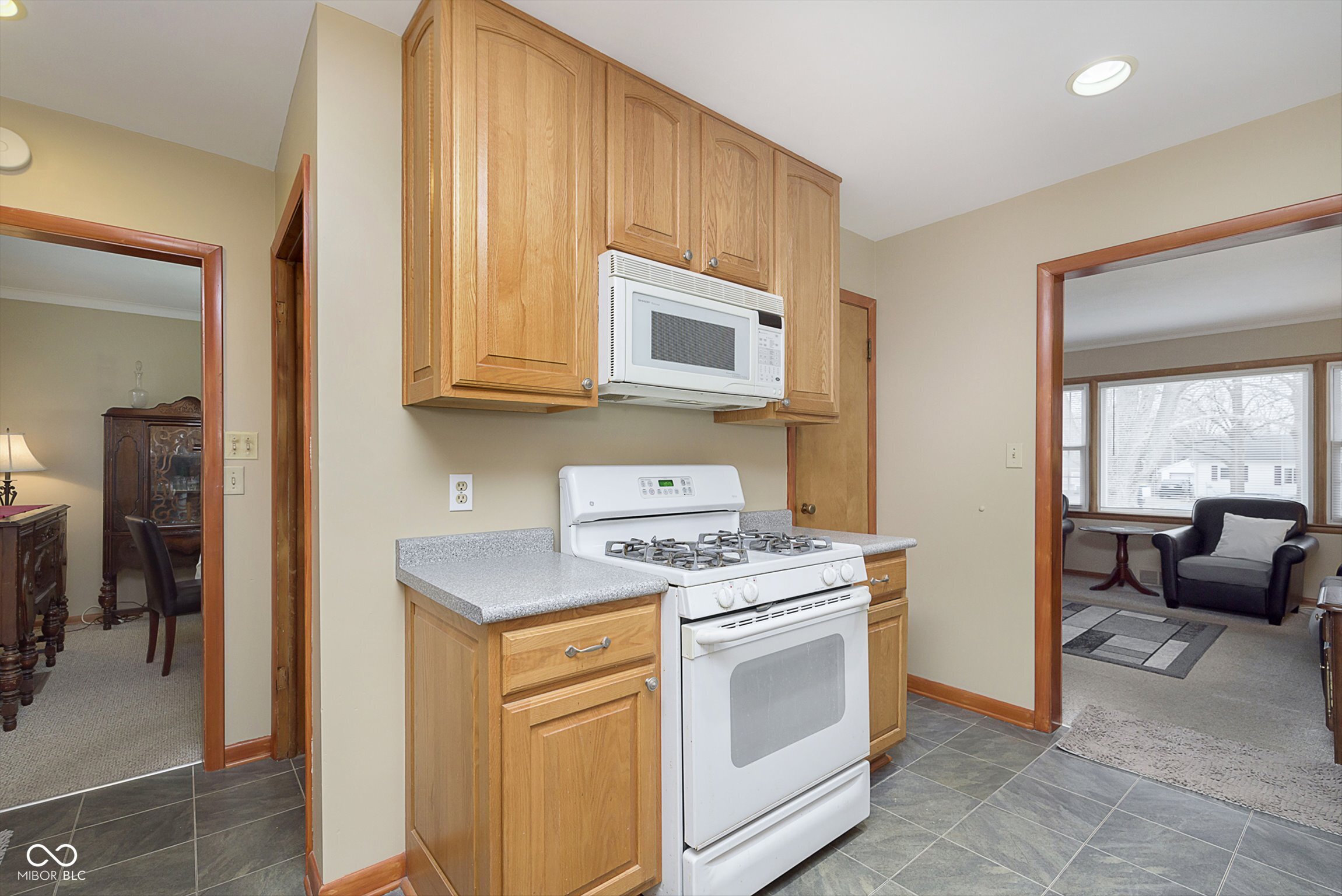 1215 North Shortridge Road Indianapolis, IN 46219 - Photo 10 of 27 Gallery Image 10