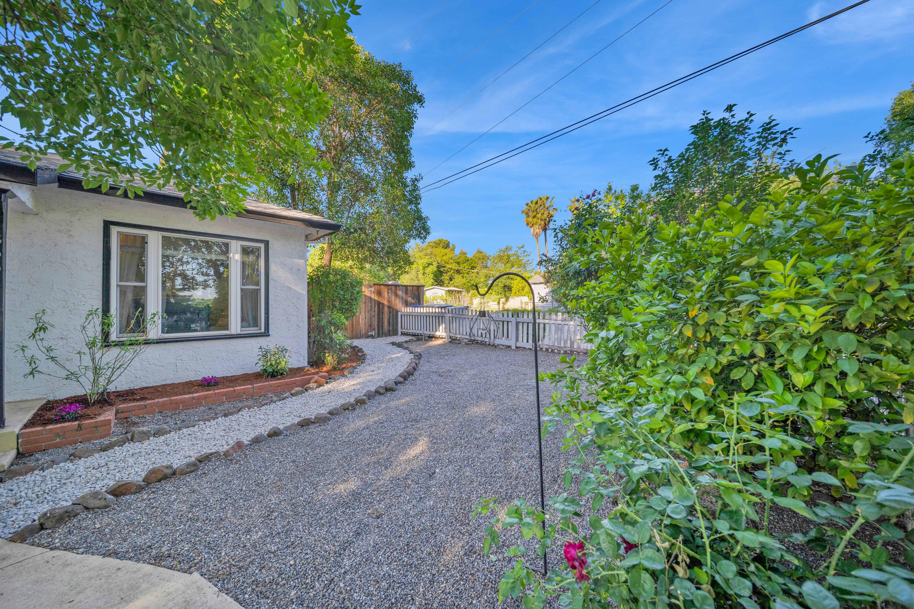 855 State Street Redding, CA 96001 - Photo 3 of 42 Redding-Real-Estate-Photography-40