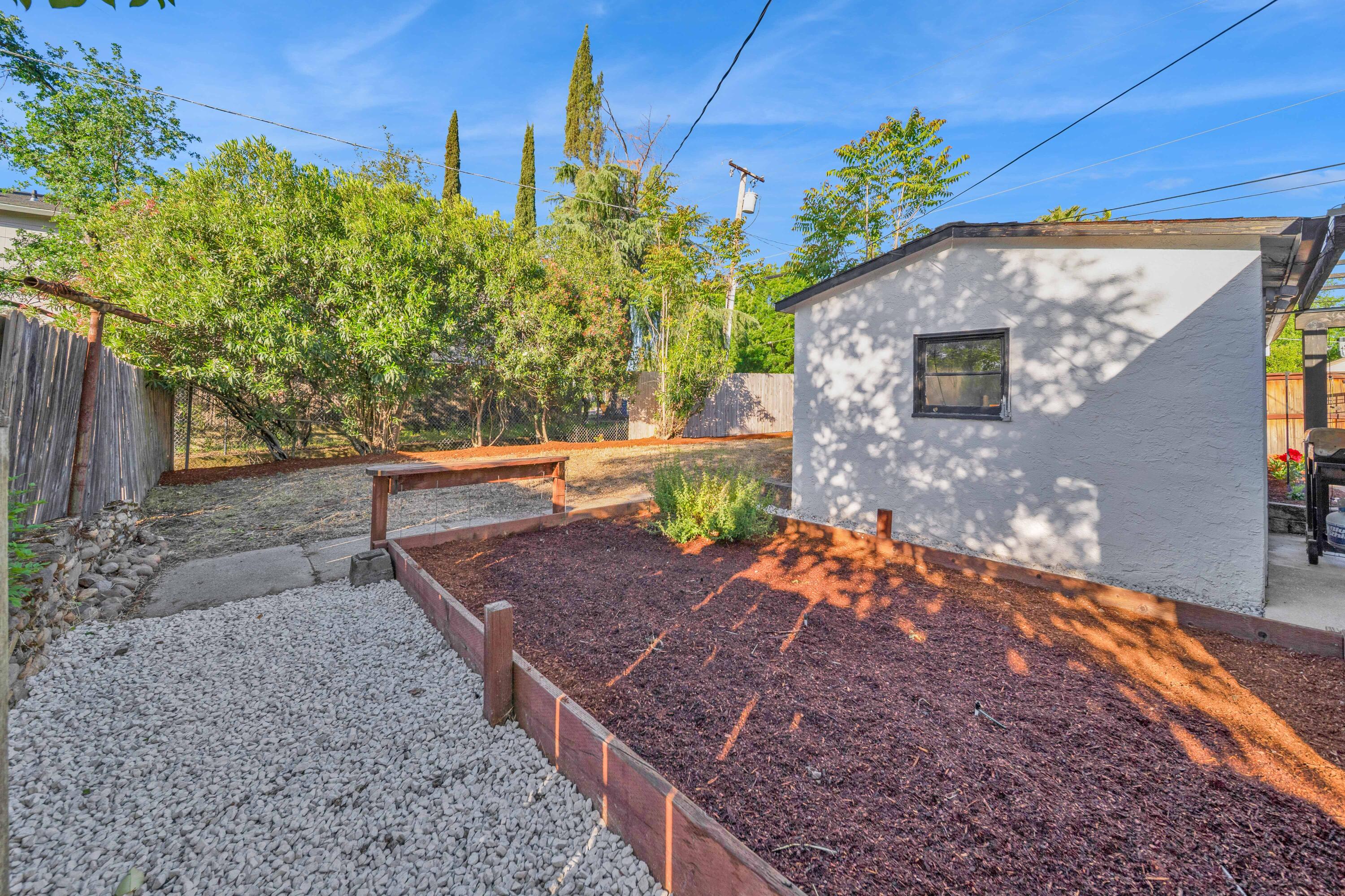 855 State Street Redding, CA 96001 - Photo 35 of 42 Redding-Real-Estate-Photography-30