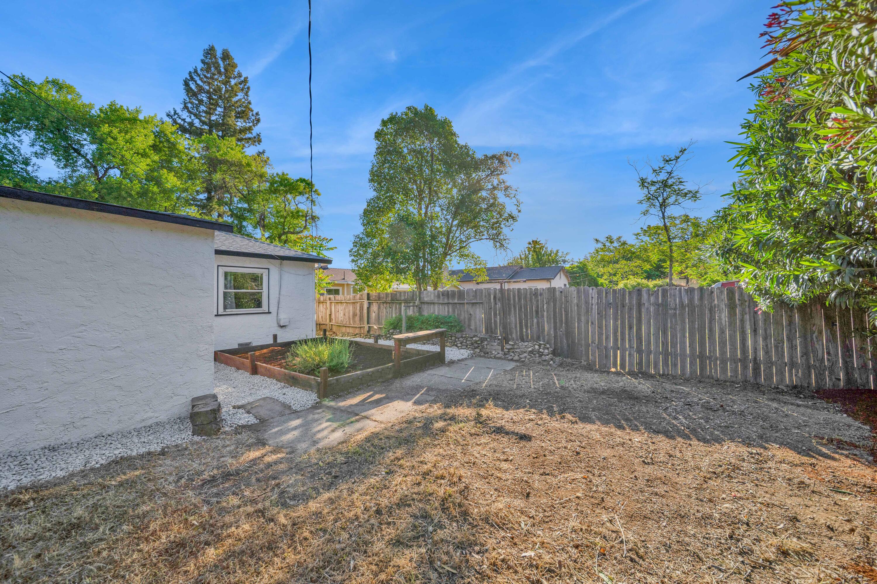 855 State Street Redding, CA 96001 - Photo 36 of 42 Redding-Real-Estate-Photography-27