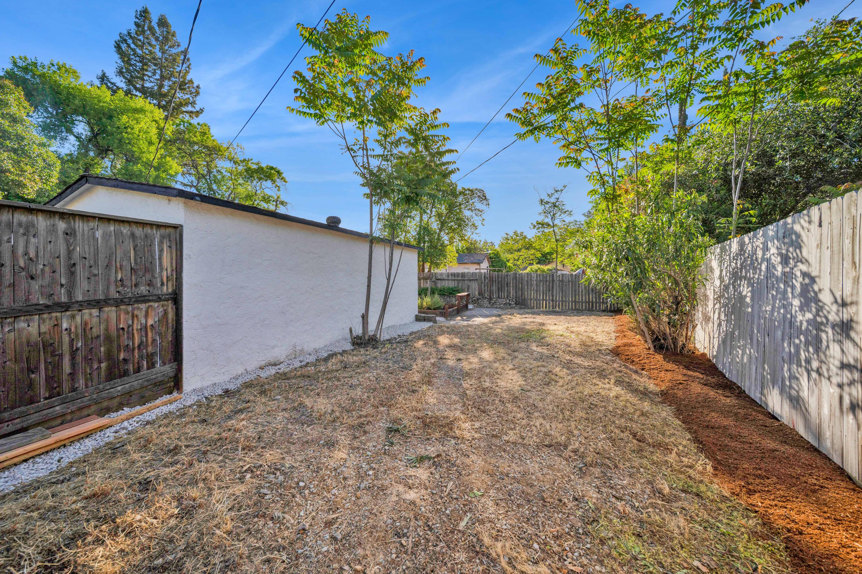 855 State Street Redding, CA 96001 - Photo 37 of 42 Redding-Real-Estate-Photography-26