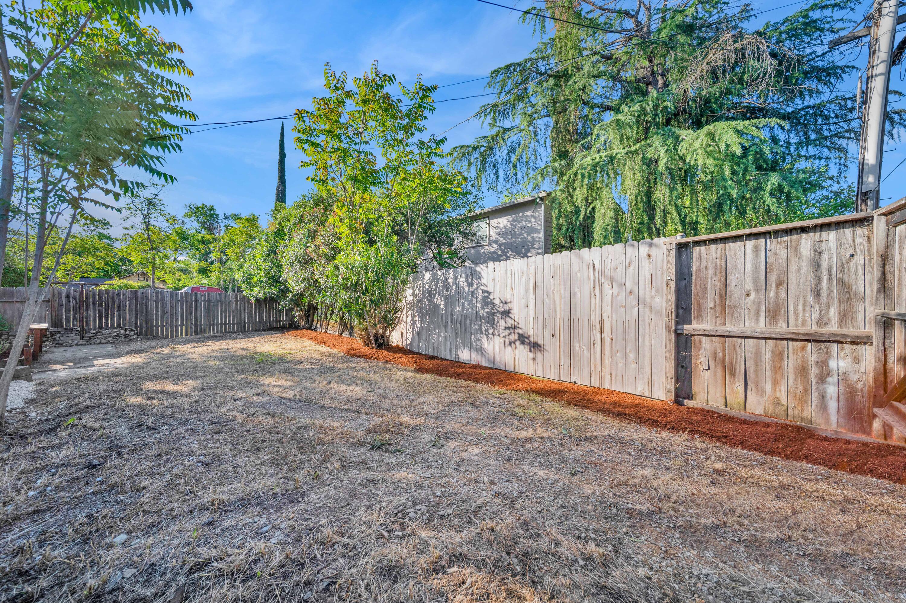 855 State Street Redding, CA 96001 - Photo 38 of 42 Redding-Real-Estate-Photography-25