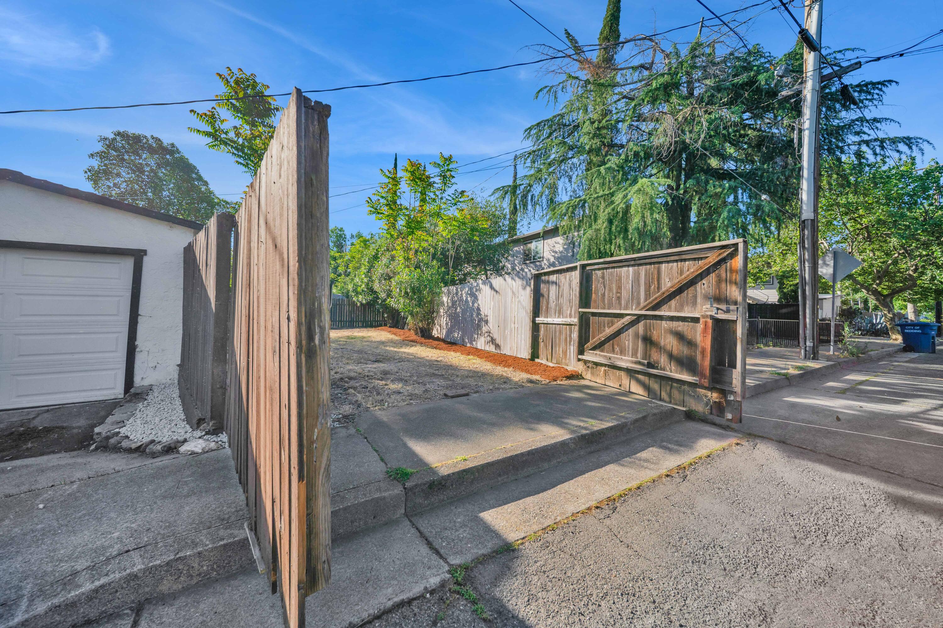 855 State Street Redding, CA 96001 - Photo 39 of 42 Redding-Real-Estate-Photography-48