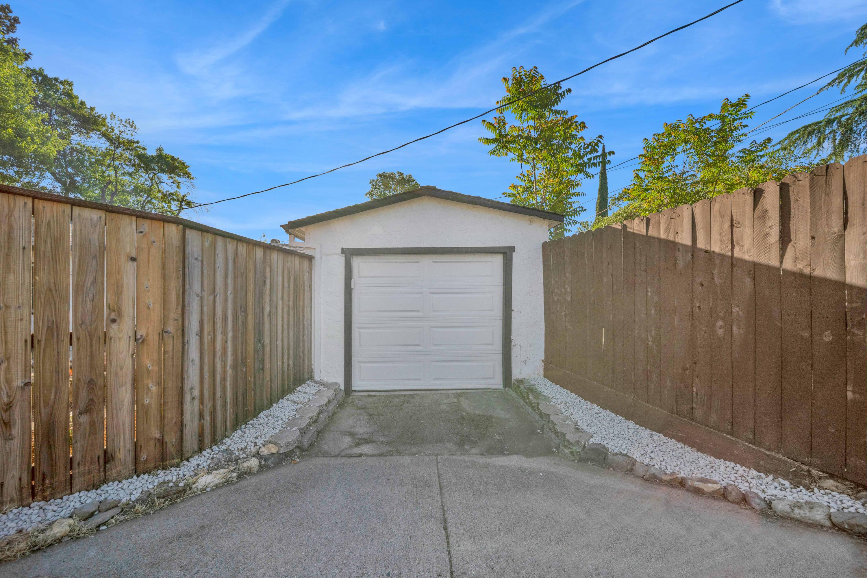 855 State Street Redding, CA 96001 - Photo 40 of 42 Redding-Real-Estate-Photography-47