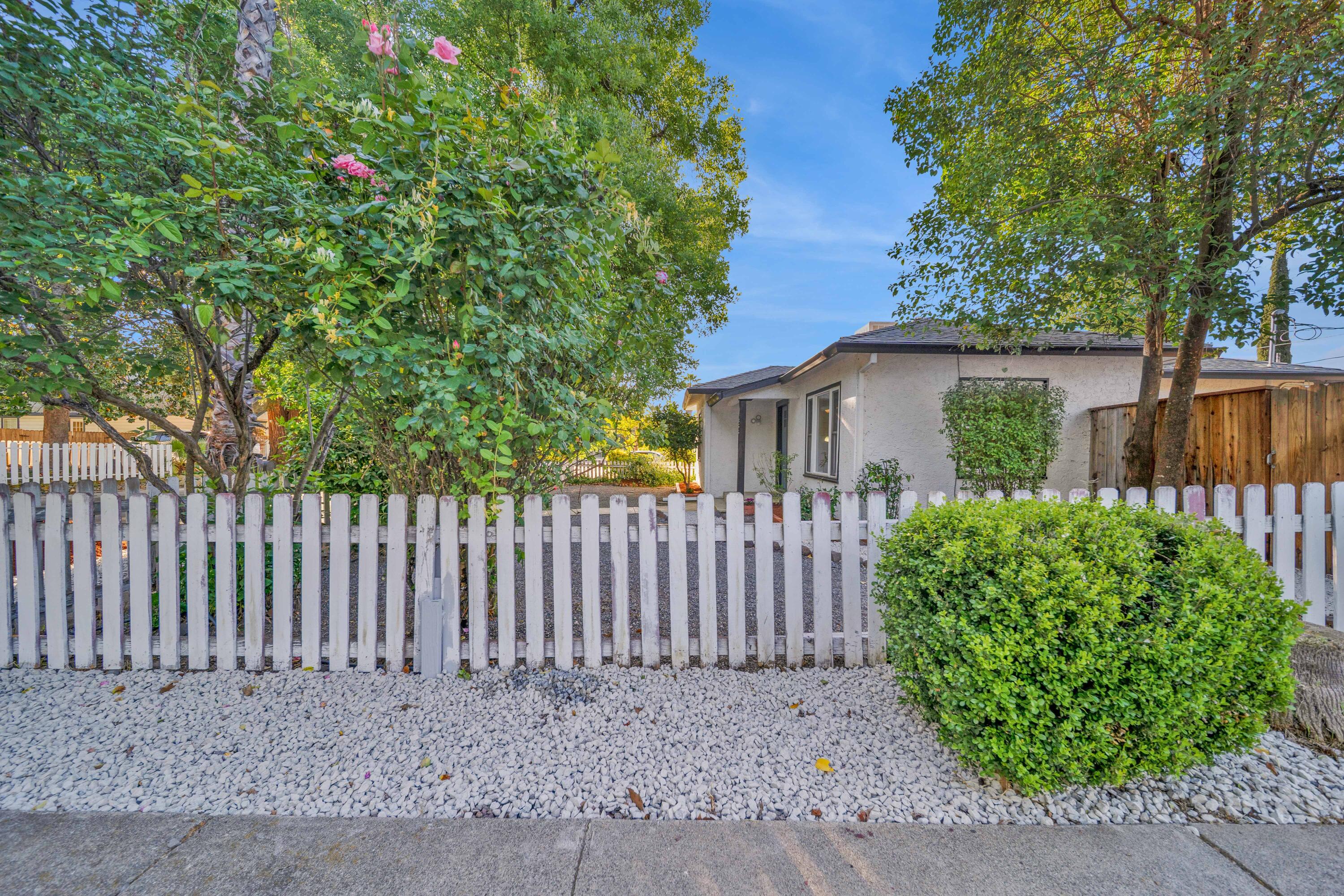 855 State Street Redding, CA 96001 - Photo 42 of 42 Redding-Real-Estate-Photography-46