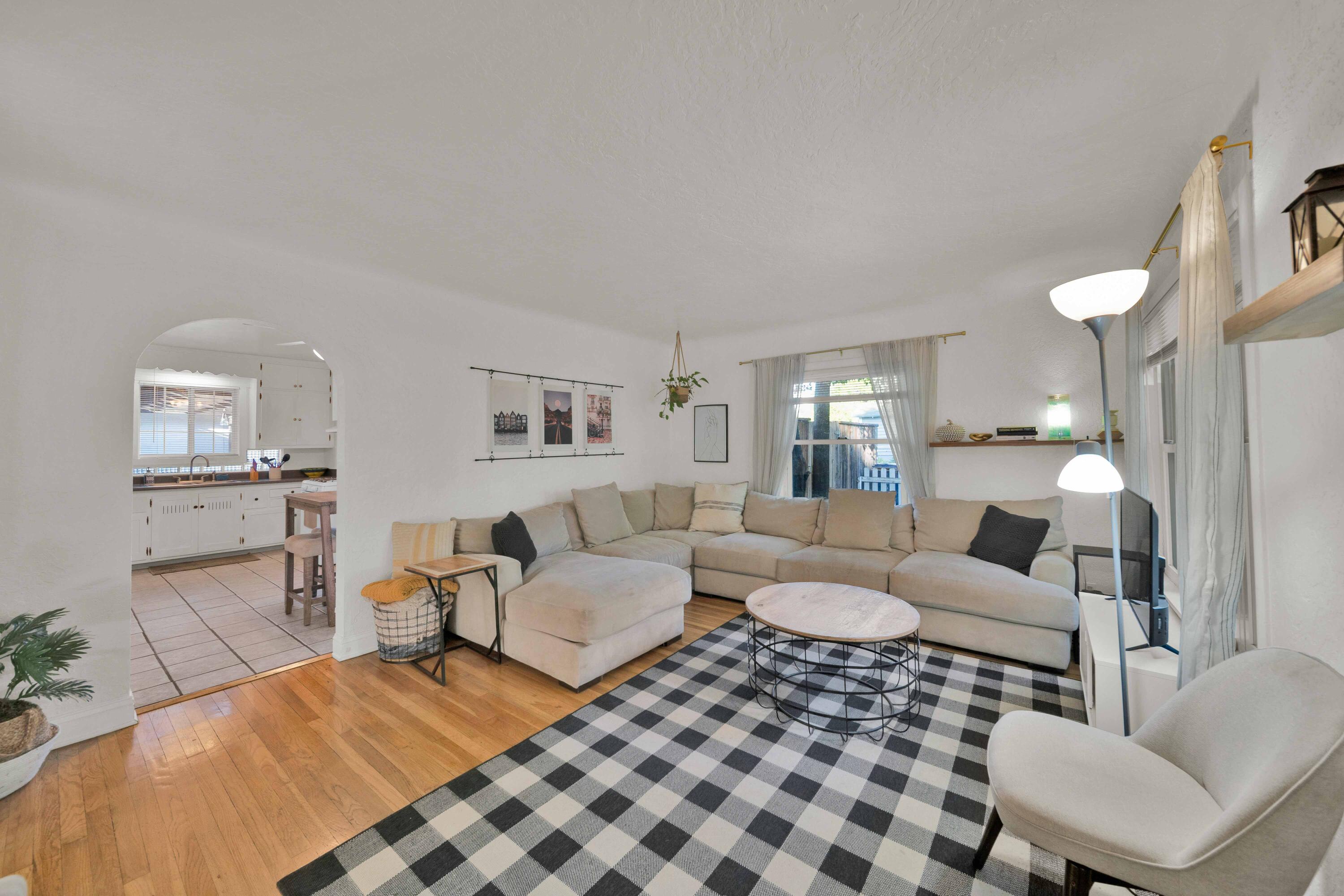 855 State Street Redding, CA 96001 - Photo 8 of 42 Redding-Real-Estate-Photography-9