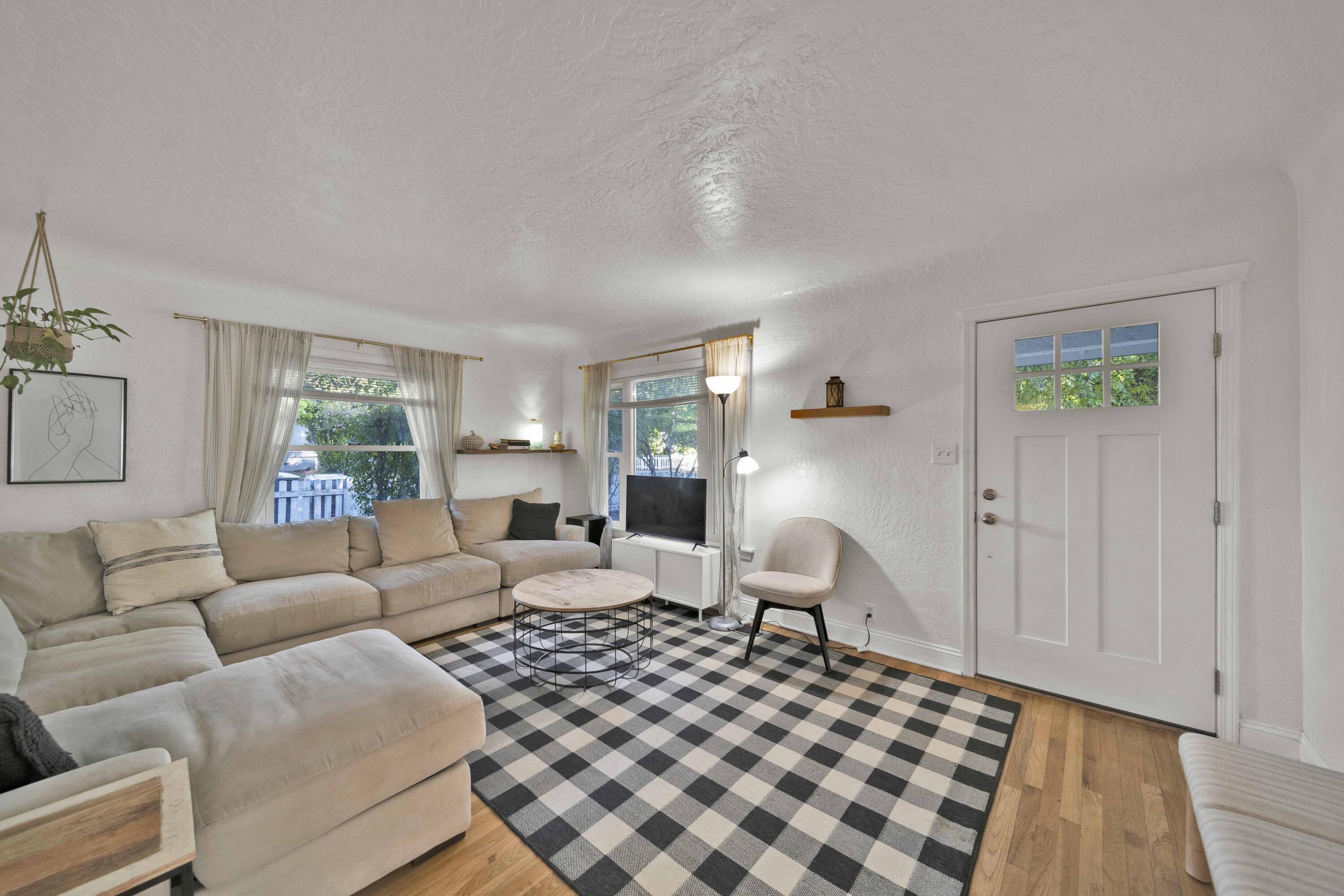 855 State Street Redding, CA 96001 - Photo 9 of 42 Redding-Real-Estate-Photography-8