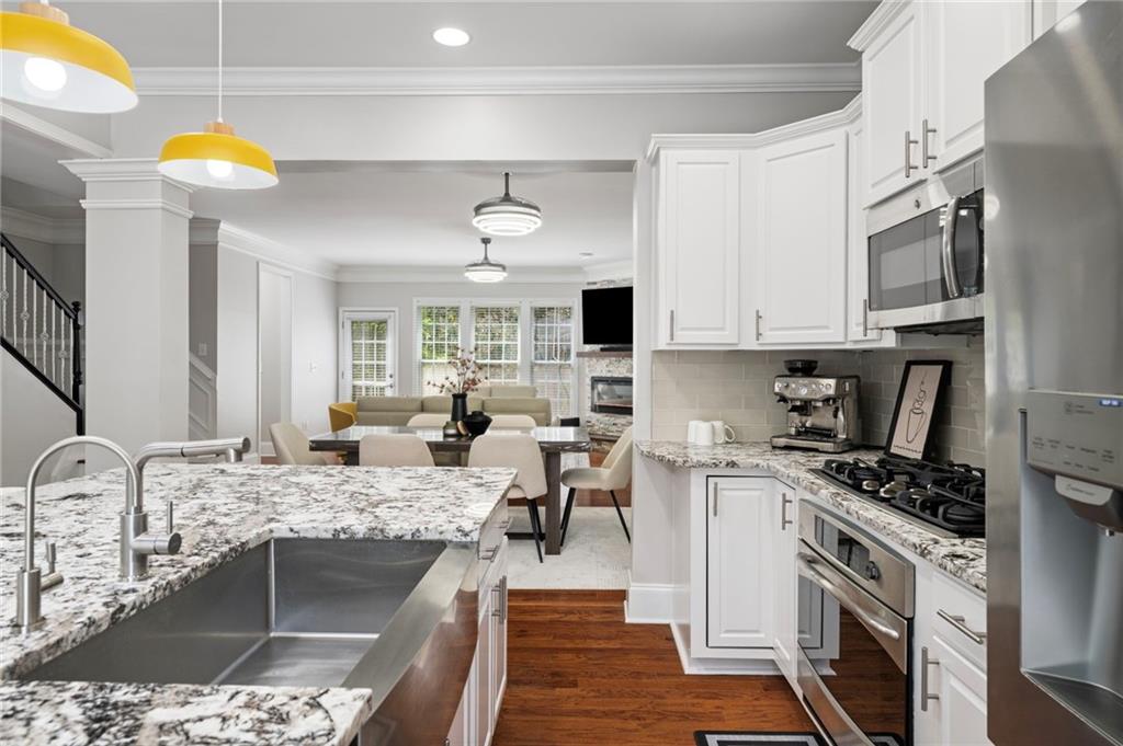 2872 Overlook Way Atlanta, GA 30324 - Photo 8 of 42 Gallery Image 8