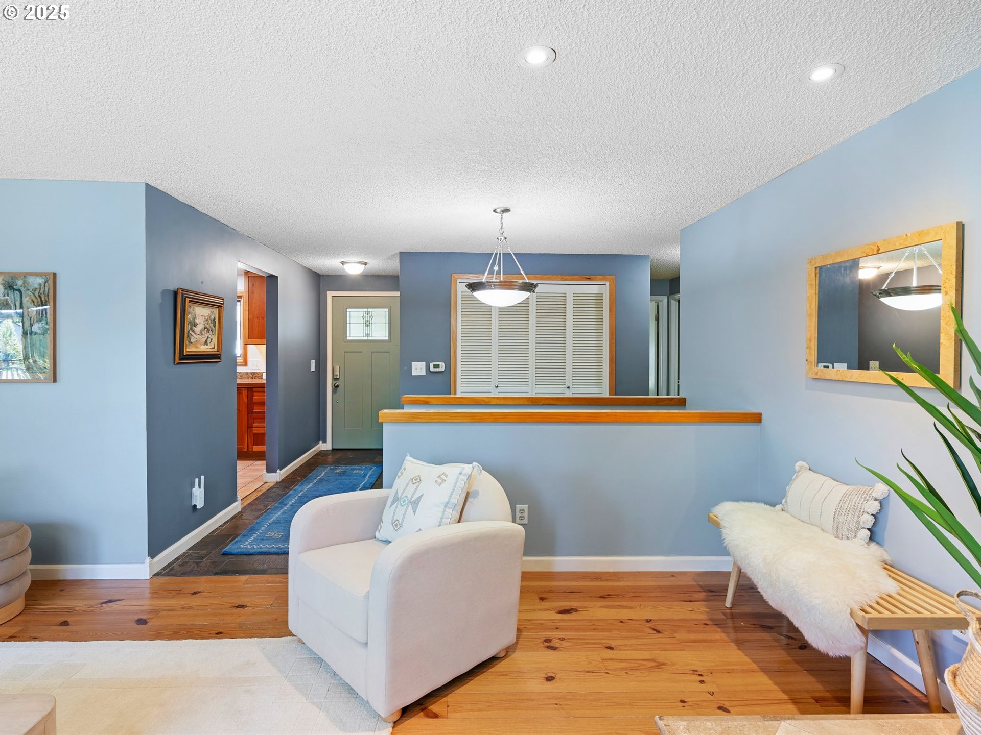 1874 Southwest 13th Court Gresham, OR 97080 - Photo 14 of 47 Entrance/Foyer