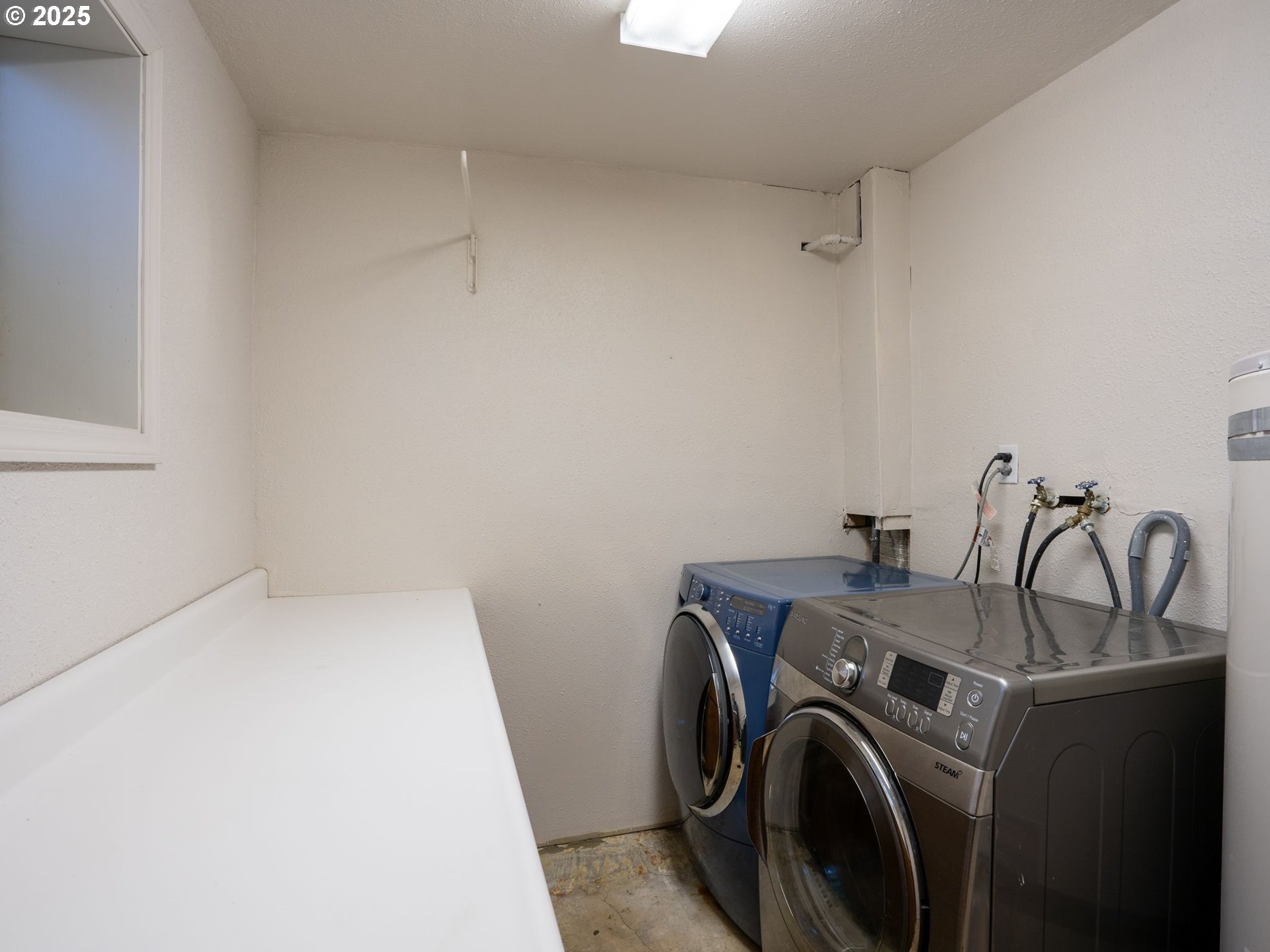 1874 Southwest 13th Court Gresham, OR 97080 - Photo 40 of 47 Laundry