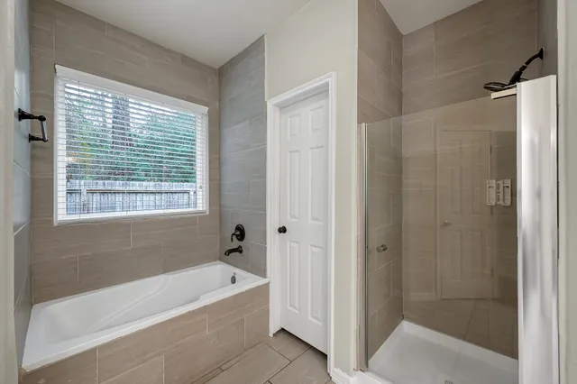 $2,100 | 3429 Nottingham Lane, Montgomery, TX 77356