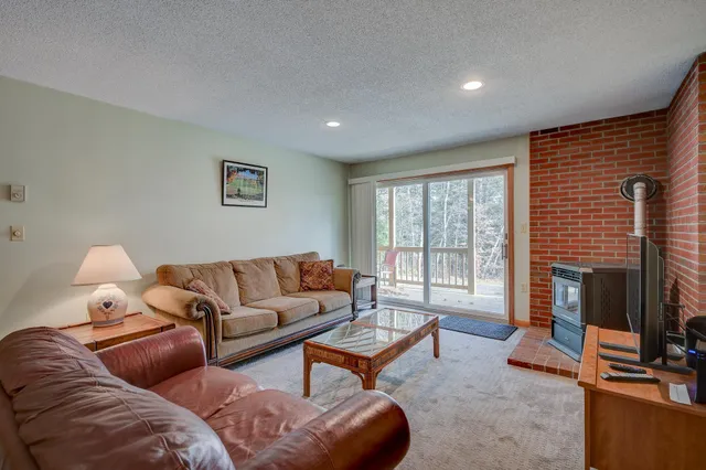 $2,400 | 23 Northbrook Circle, Unit 27D, Conway, NH 03860