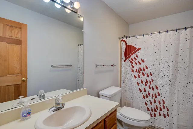 $2,400 | 23 Northbrook Circle, Unit 27D, Conway, NH 03860