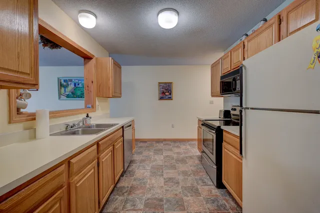 $2,400 | 23 Northbrook Circle, Unit 27D, Conway, NH 03860