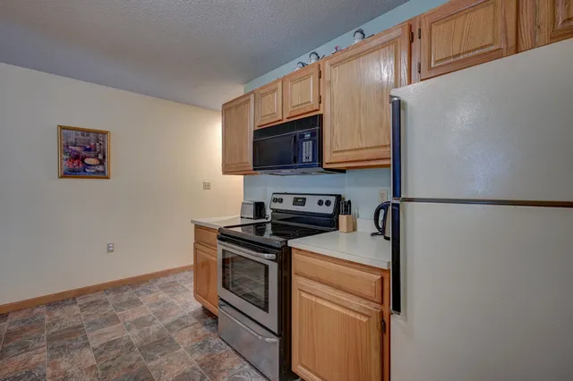 $2,400 | 23 Northbrook Circle, Unit 27D, Conway, NH 03860