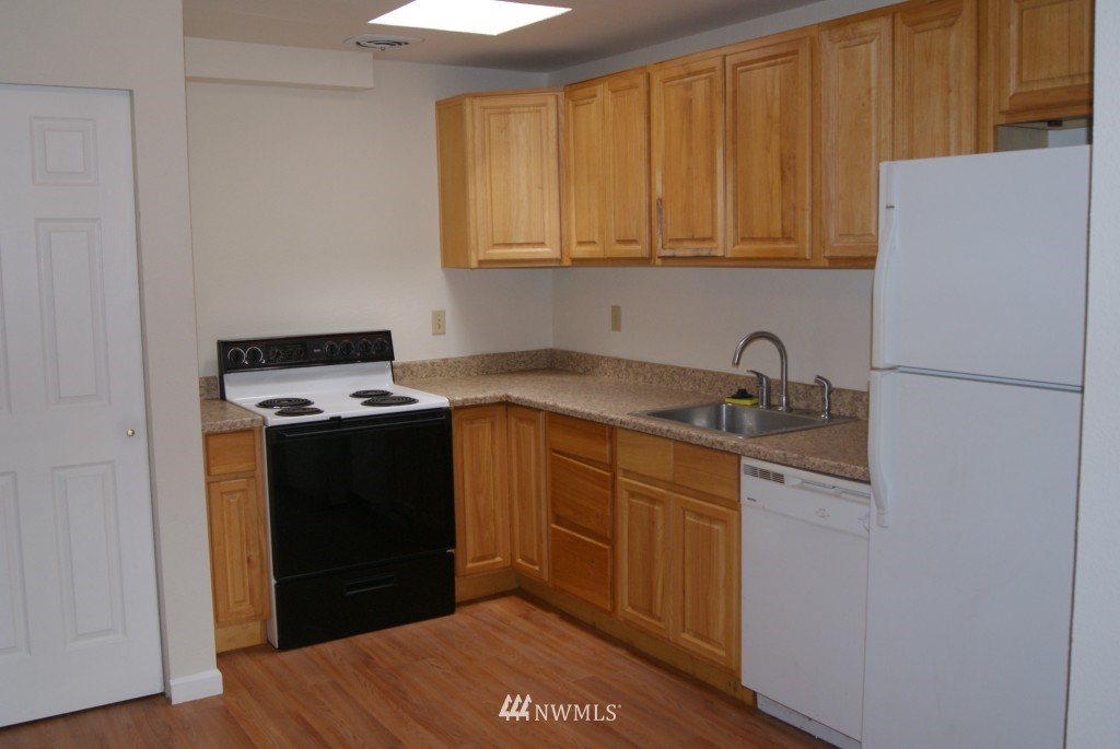 4300 Northeast Sunset Boulevard, Unit A3 Renton, WA 98059 - Photo 2 of 10 Gallery Image 2