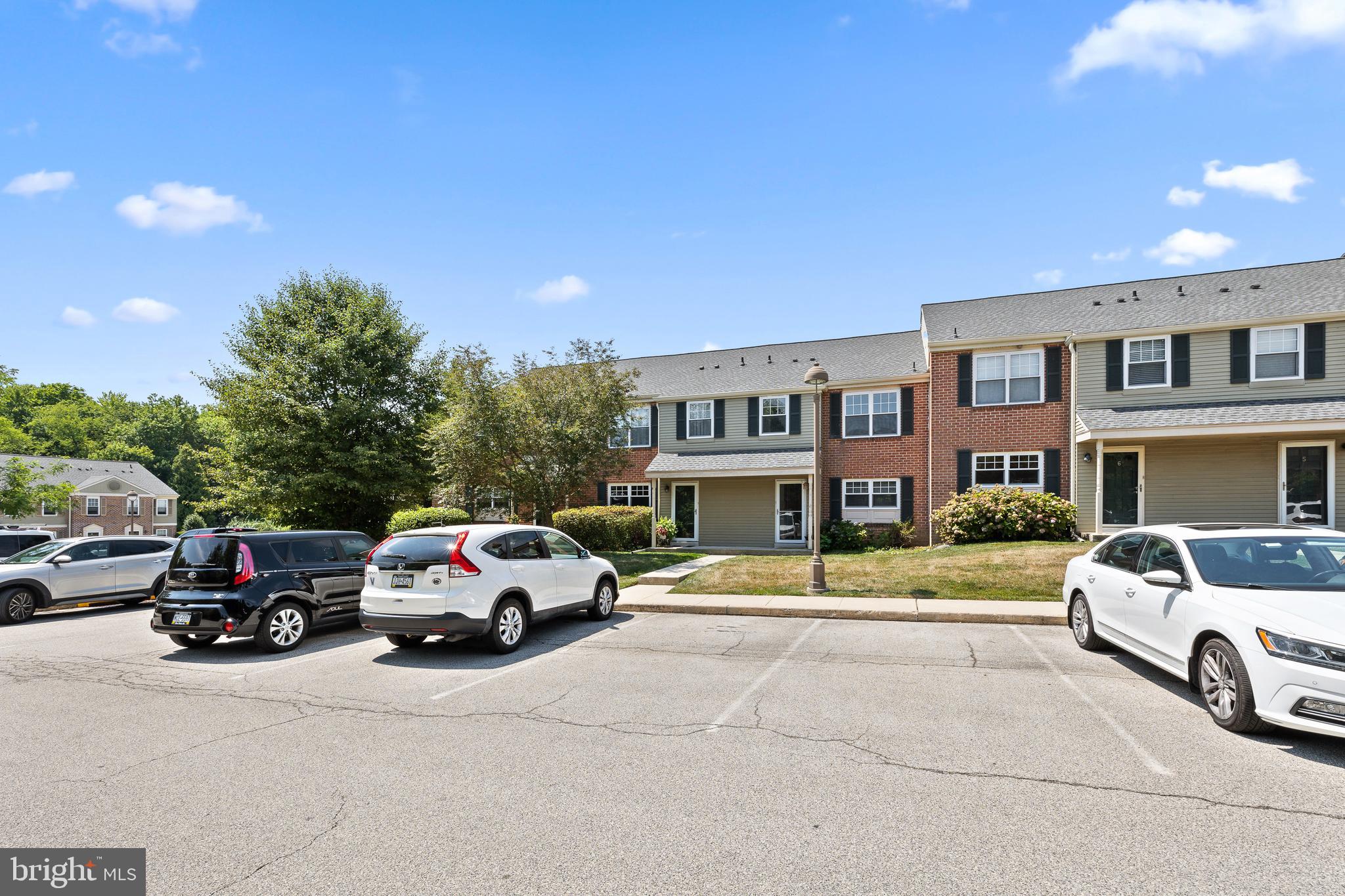 7 Ramsgate Court, Unit 209 U7 Blue Bell, PA 19422 - Photo 2 of 32