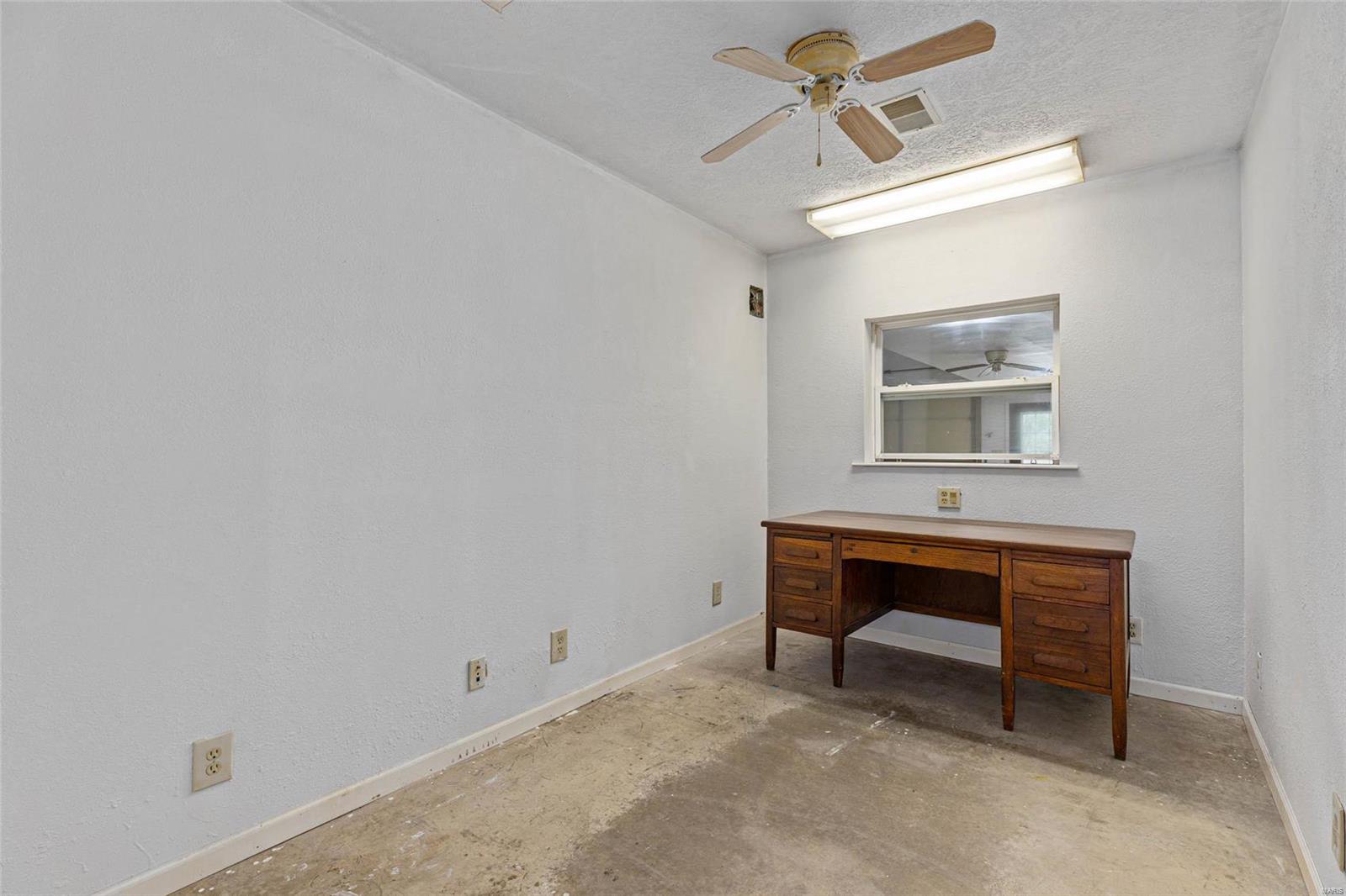 918 Reservoir Road Staunton, IL 62088 - Photo 16 of 44
