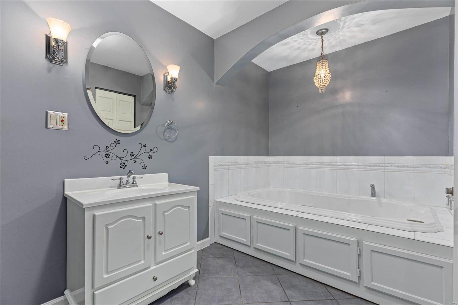 918 Reservoir Road Staunton, IL 62088 - Photo 24 of 44
