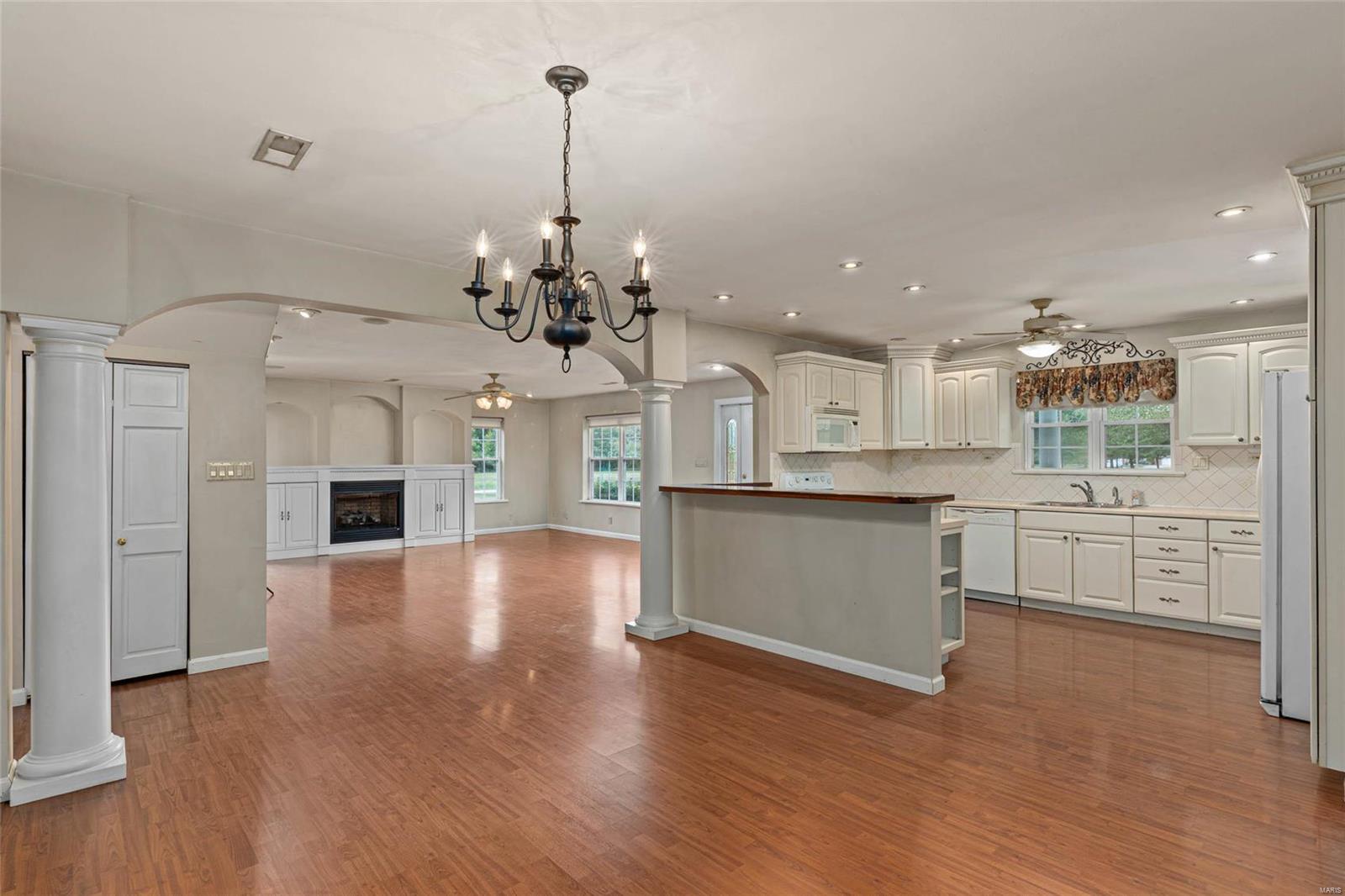 918 Reservoir Road Staunton, IL 62088 - Photo 8 of 44