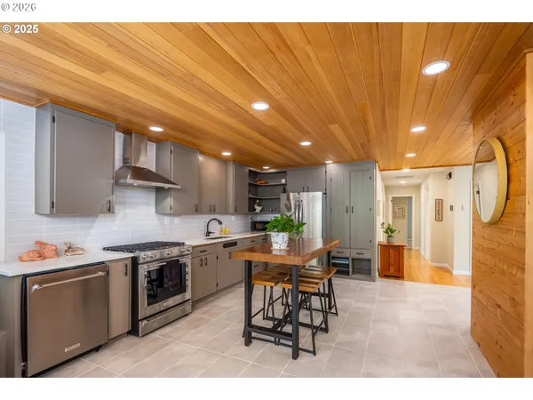 $779,000 | 2015 Eastwood Lane, Eugene, OR 97401