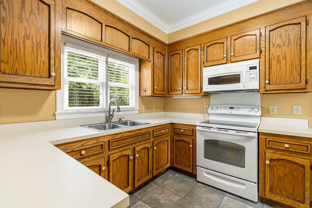 4005 Ridgebrook Bluffs Drive Raleigh, NC 27603 - Photo 7 of 9 Kitchen