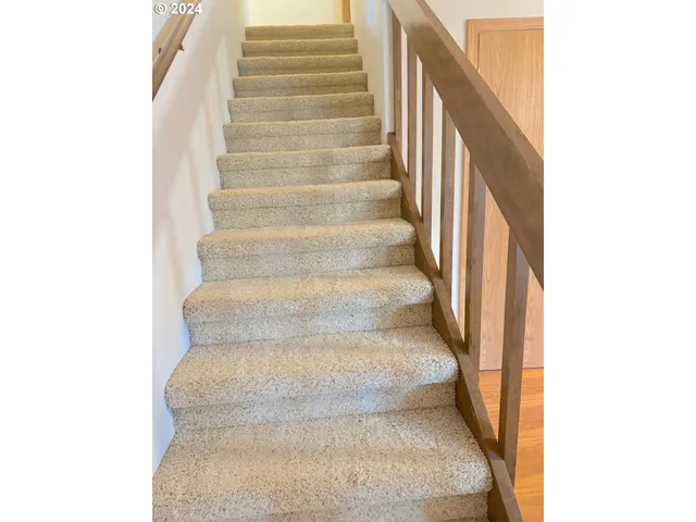 $475,000 | 870 Laurelhurst Drive, Eugene, OR 97402