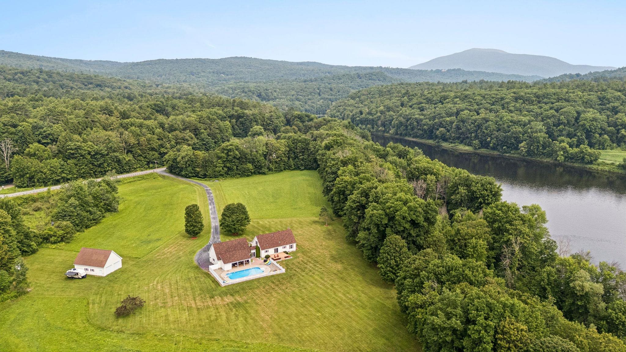 1407 Highway 5 Weathersfield, VT 05156 - Photo 33 of 39