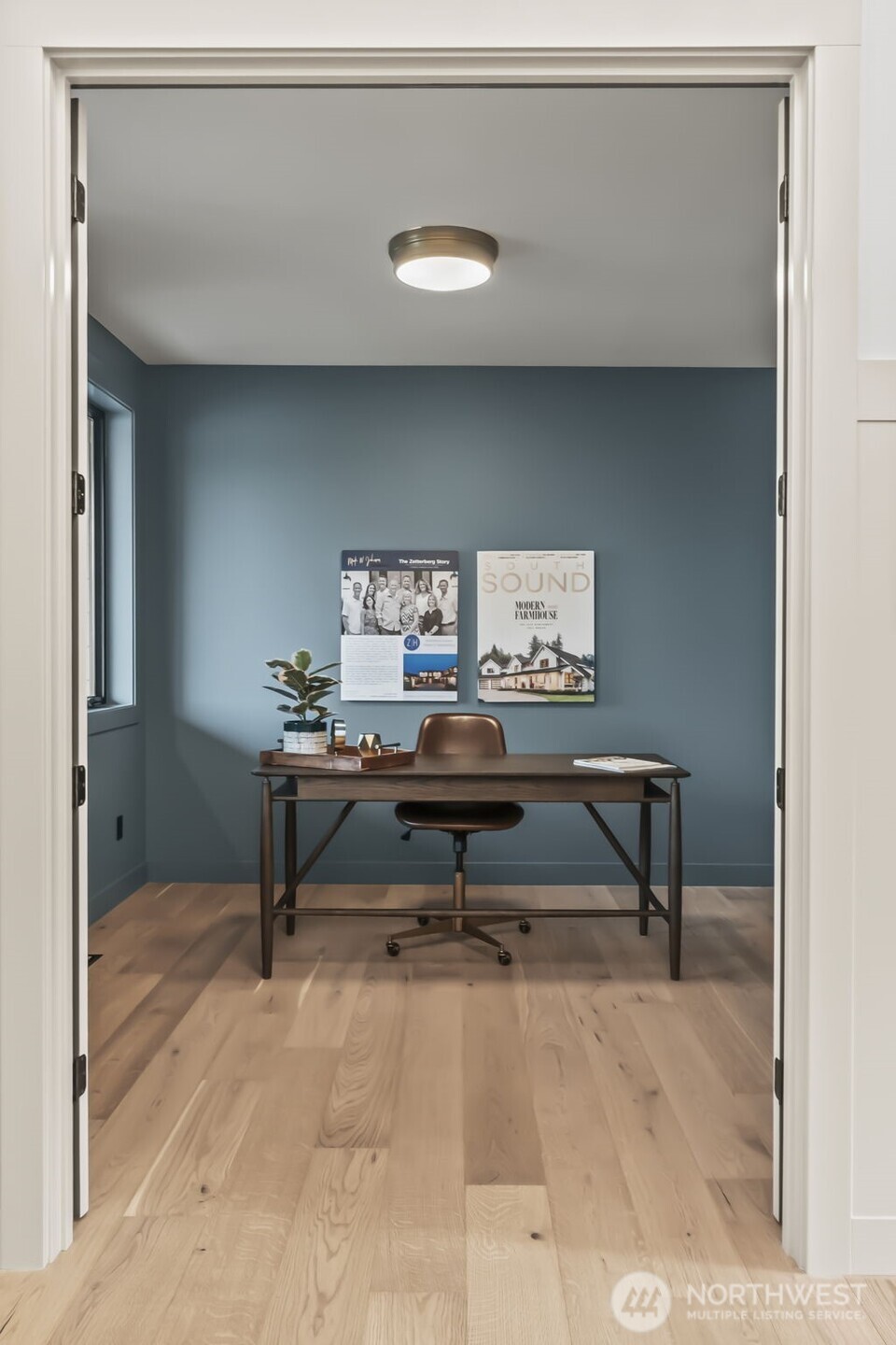 12107 Mundy Loss Road Buckley, WA 98321 - Photo 24 of 40 a living room with furniture and a rug