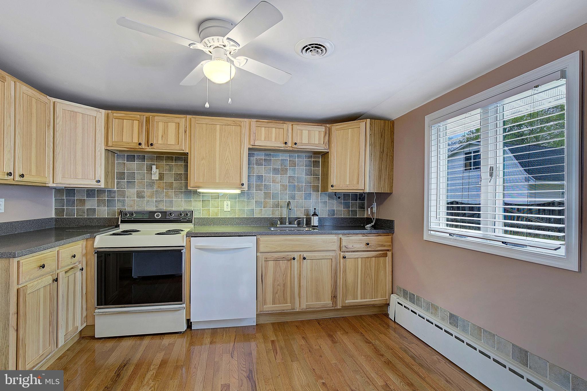1715 Tacoma Road Edgewater, MD 21037 - Photo 3 of 20 Kitchen