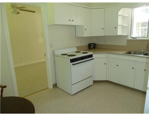 40 Ross Road Kennebunk, ME 04043 - Photo 5 of 12 Kitchen. Another view of the kitchen...