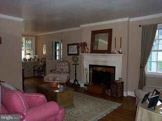 225 Hillcrest Road Wayne, PA 19087 - Photo 3 of 6