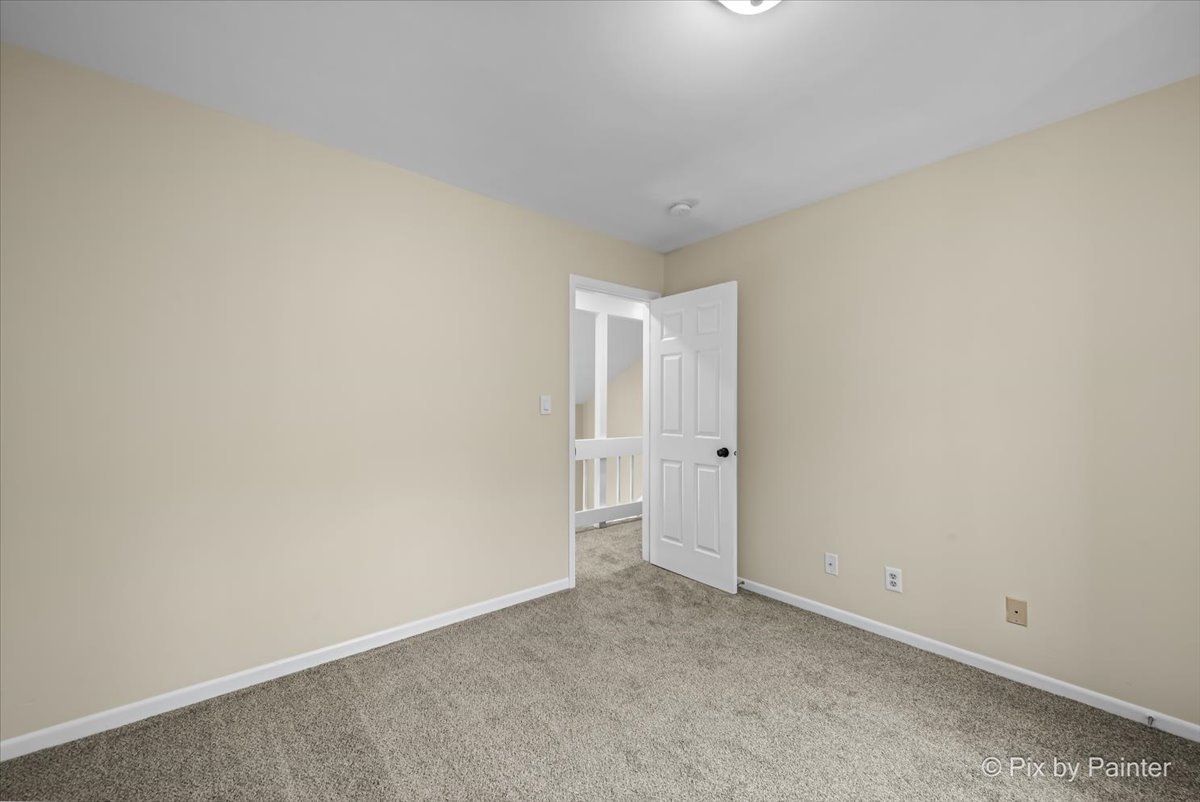676 Concord Drive Crystal Lake, IL 60014 - Photo 17 of 38 a view of an empty room